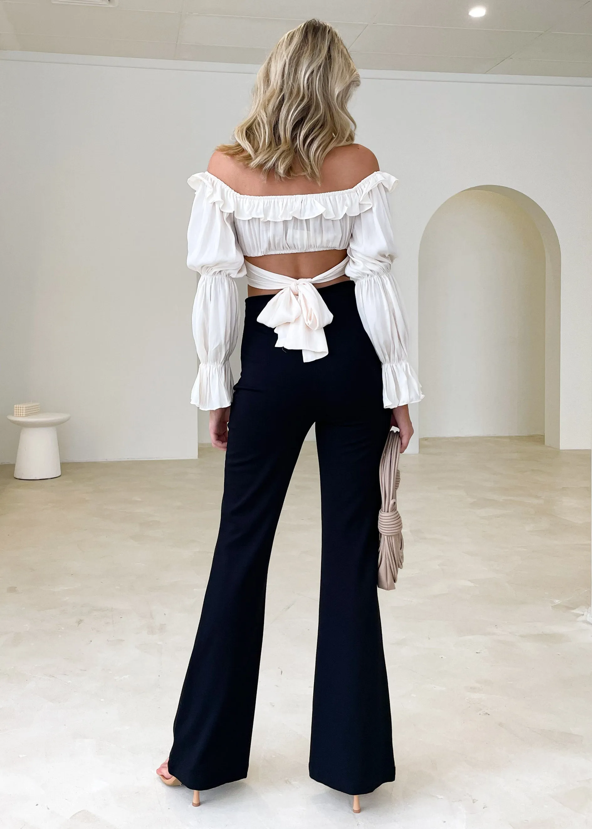 Rexha Off Shoulder Crop - Cream