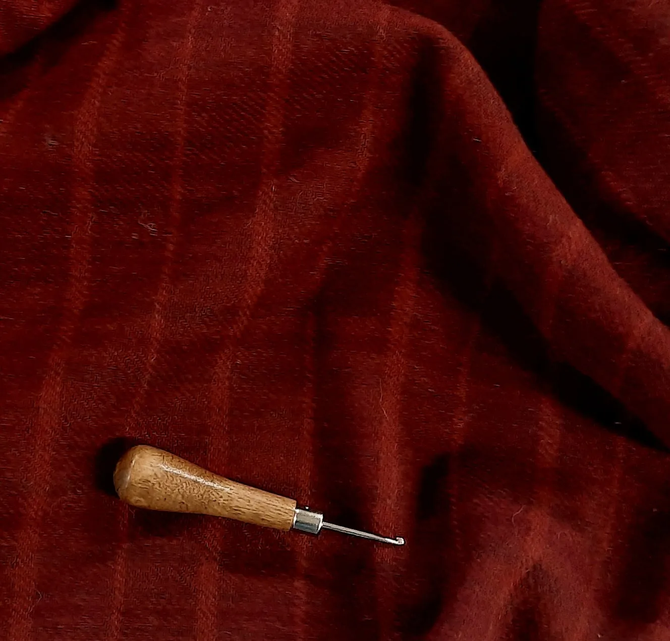 Textured Wool Fabric "Old Barn"