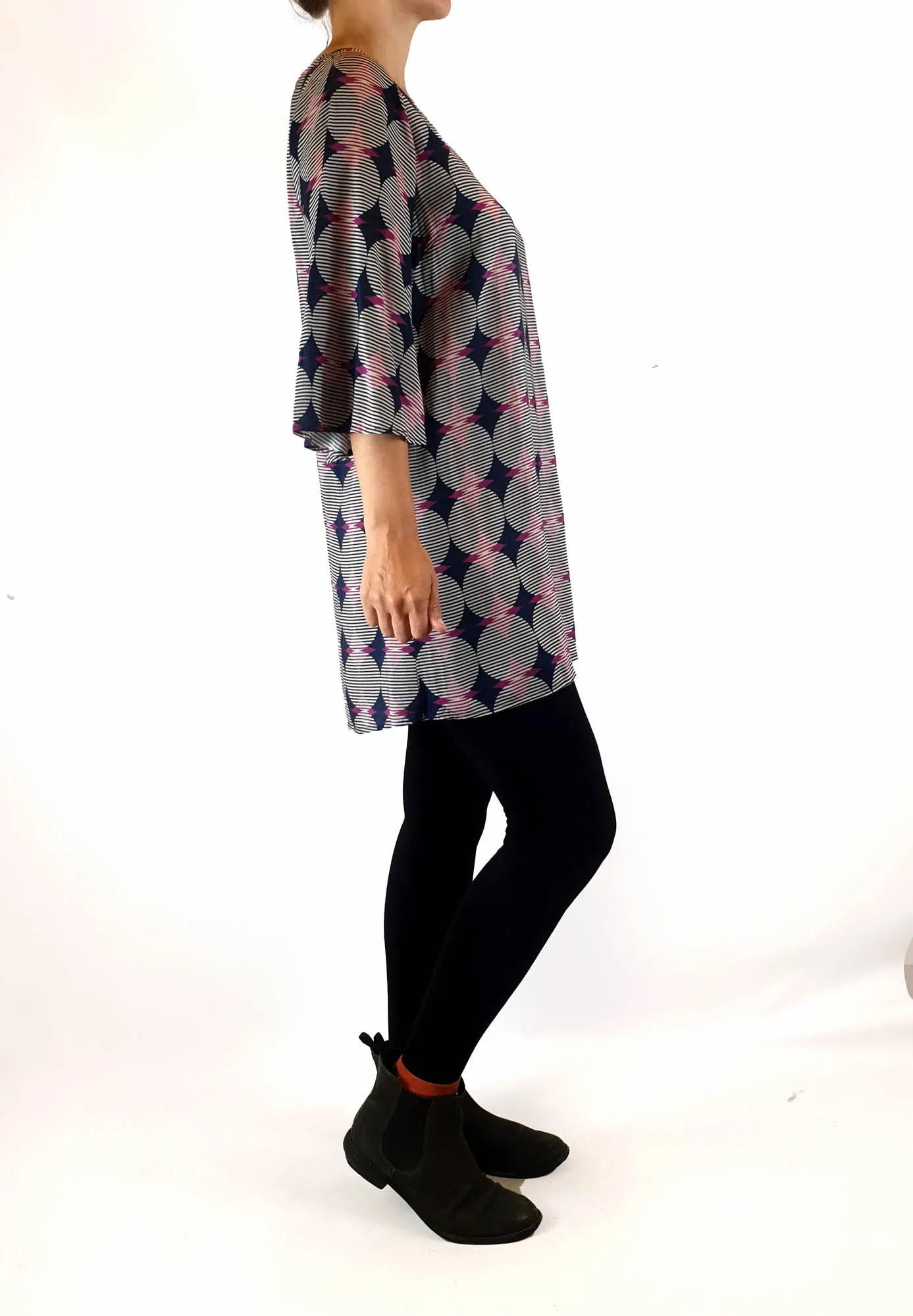 Totem unique print long sleeve dress size 0 (best fits 6-8)