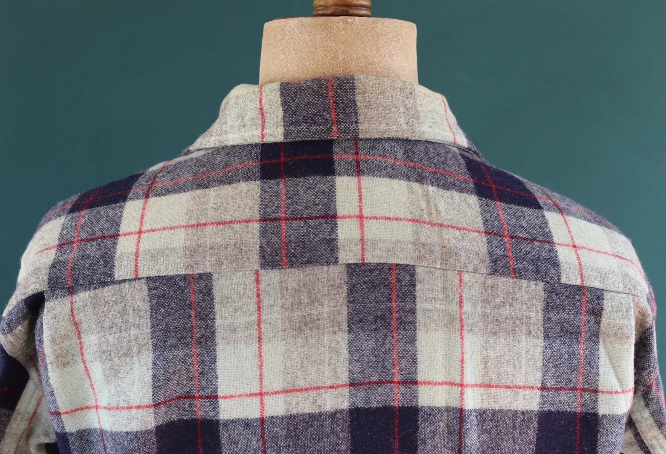 Vintage plaid wool shirt - 1960s loop collar - blue grey check - 48” chest