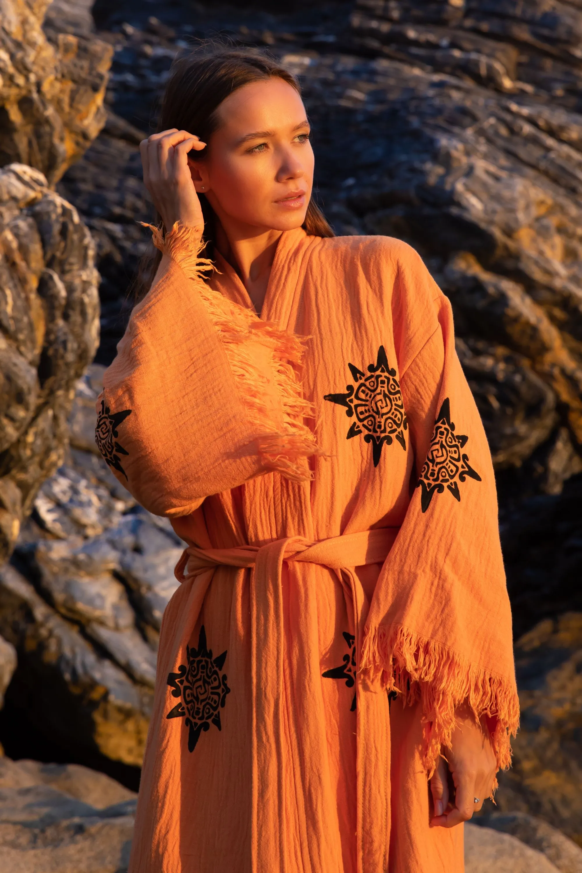 WHEEL OF LIFE Kimono in Orange