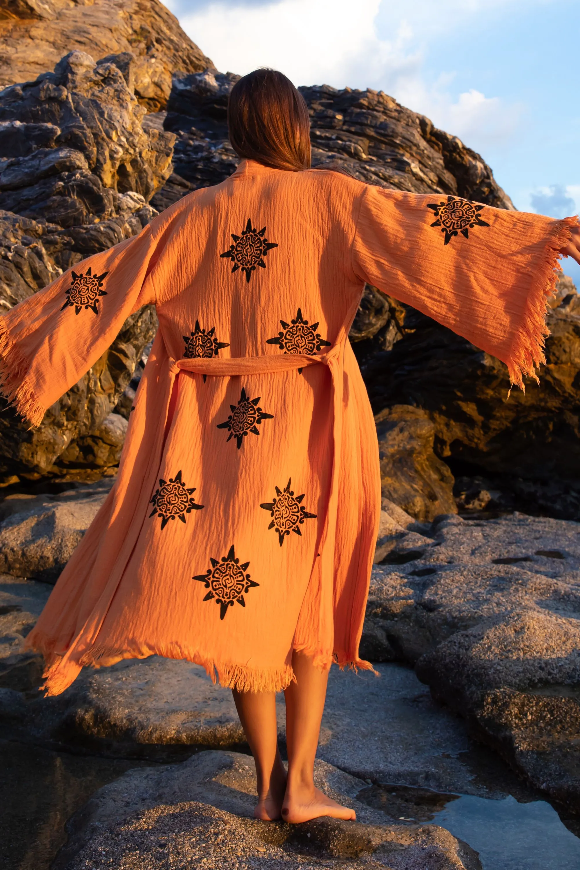 WHEEL OF LIFE Kimono in Orange