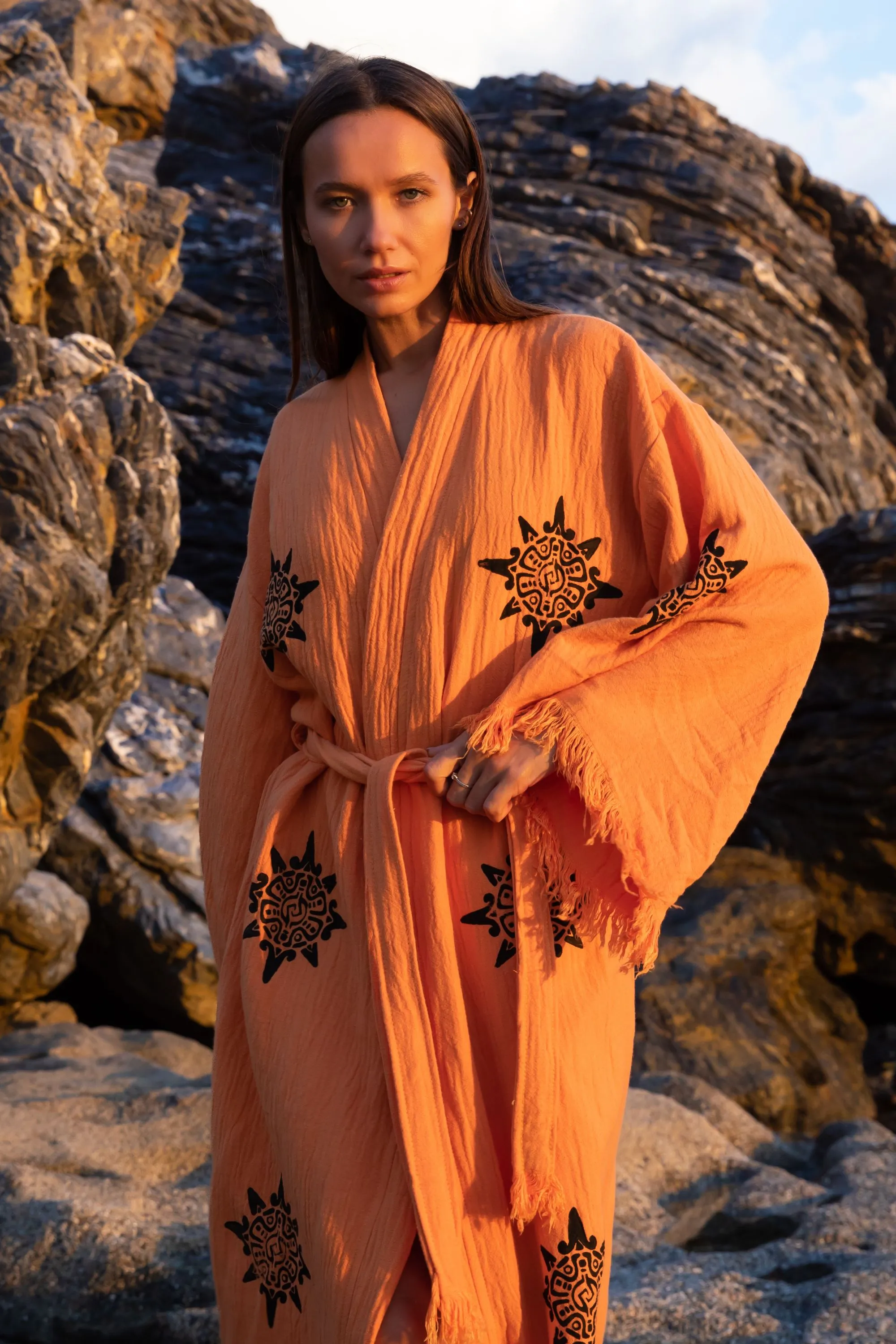 WHEEL OF LIFE Kimono in Orange