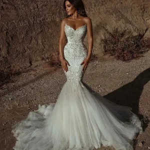 White Wedding Dresses Lace Appliques Backless Slender Sweep