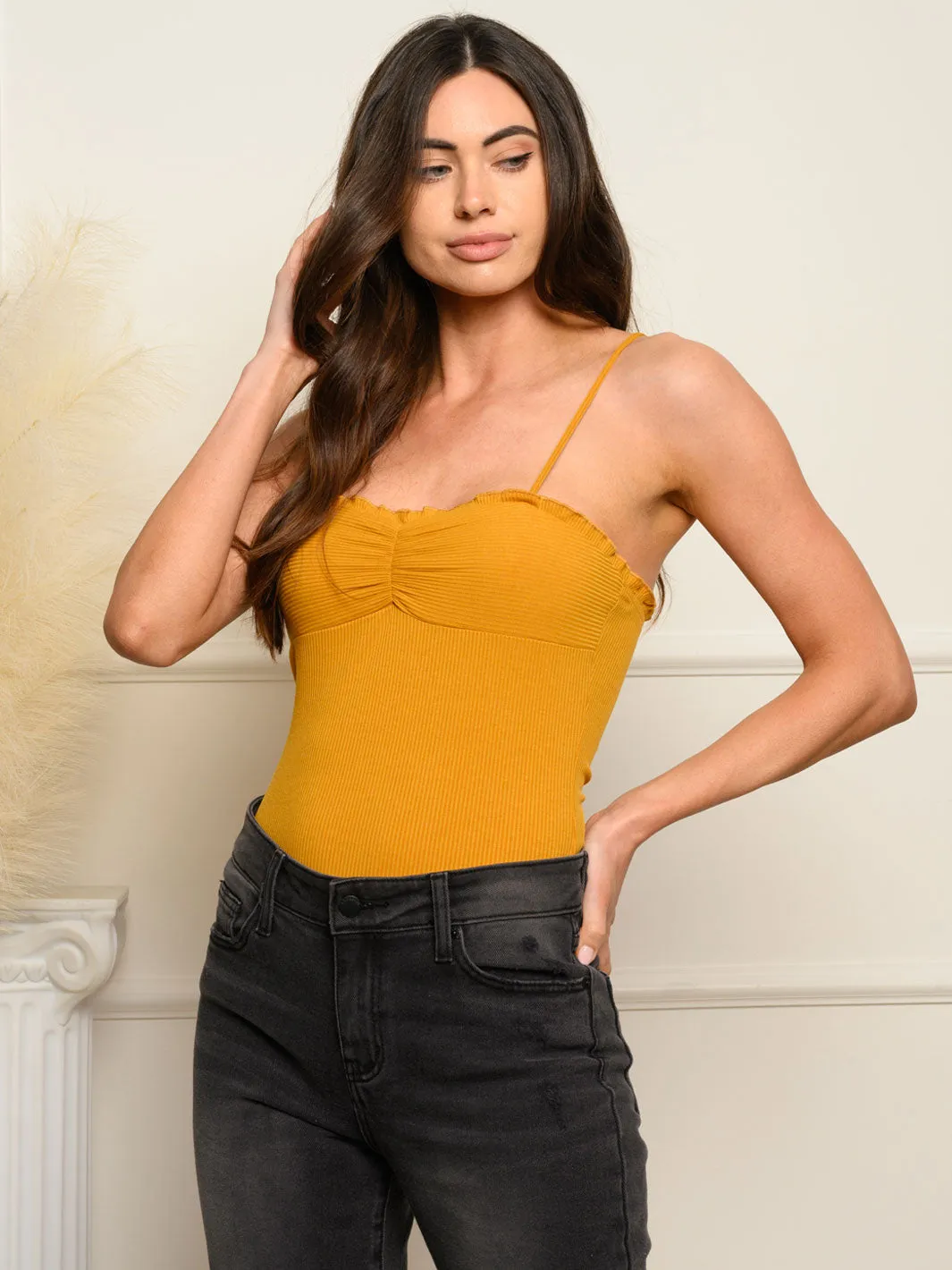 WOMEN'S RUFFLED HEM PINCHED BUST BODYSUIT