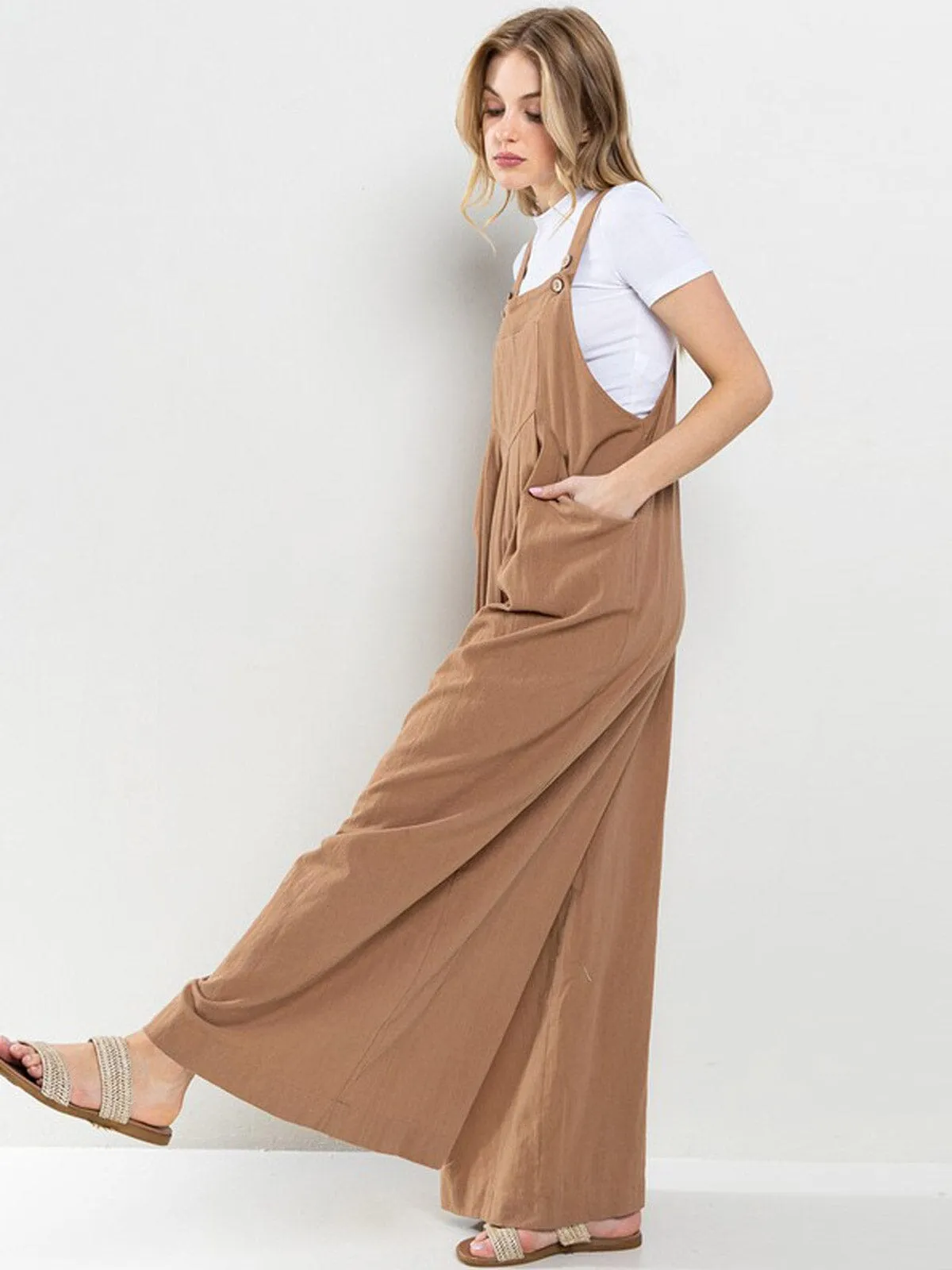 WOMEN'S SLEEVELES POCKETS WIDE LEG JUMPSUIT