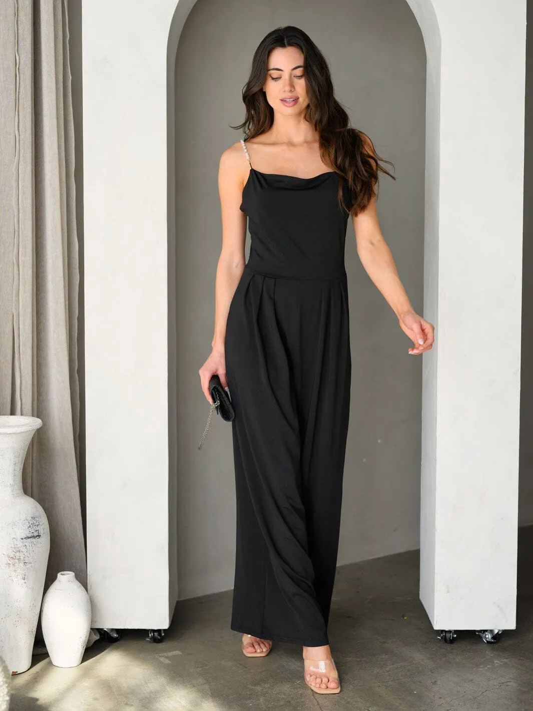 WOMEN'S SLEEVELESS PEARL DETAILED STRAPS WIDE LEG JUMPSUIT