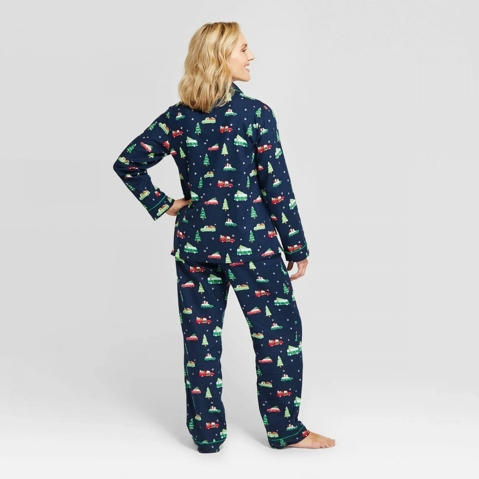 Wondershop Women's Holiday Flannel Pajama Set