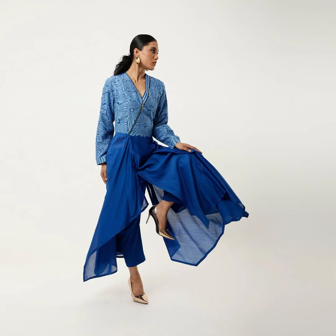 ZIPPERED V NECK CUTWORK ASSYMTRICAL KURTA WITH LINEN PANTS
